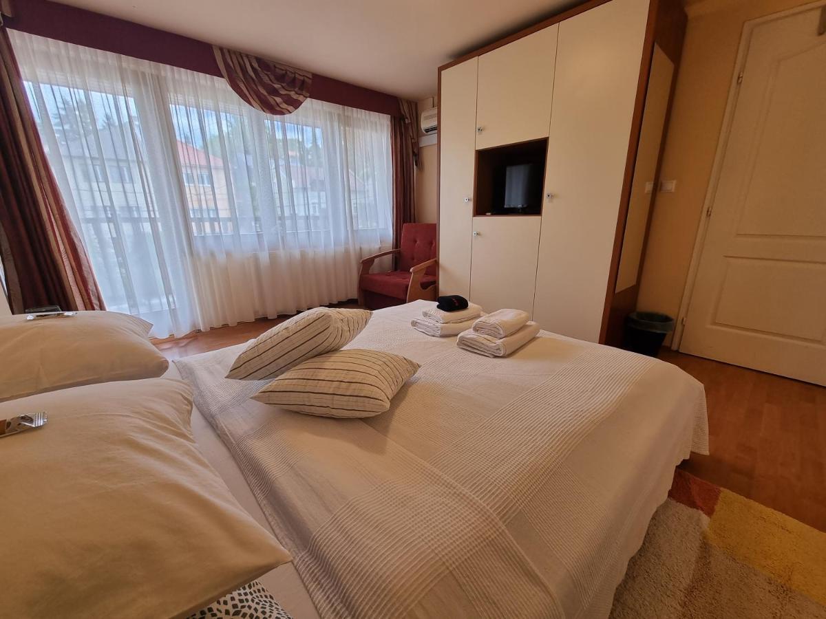 فندق Abigel 2 Vendeghaz ميسكولك المظهر الخارجي الصورة